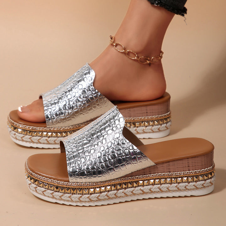 Damen Wedge-Pantoletten mit modernem Kroko-Design und eleganter Schnallenverzierung Drune