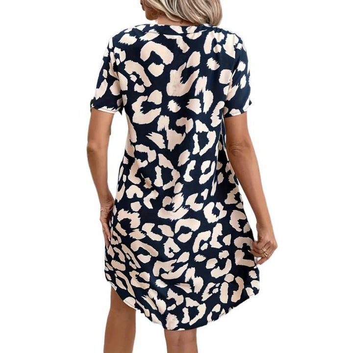 Damen Freizeitkleid im modernen Leopardenmuster mit modischem Kragen Drune