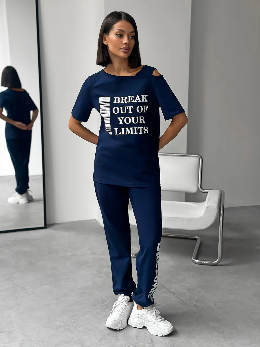 Damen Sportlicher Lounge-Anzug mit modischen Cut-Out-Ärmeln und Statement-Druck Drune