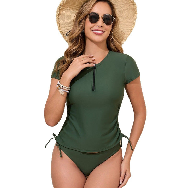 Damen Sport-Bikini-Set mit kurzem Oberteil und seitlich gerafftem Hosenbund Drune