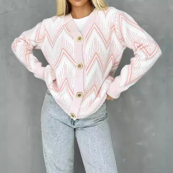 Damen Strickjacke mit modernem Chevron-Muster und erstklassigen Knopfdetails Drune
