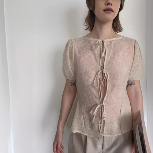 Damen Bluse mit dekorativen Schnürdetails und luftigen Ärmeln Drune