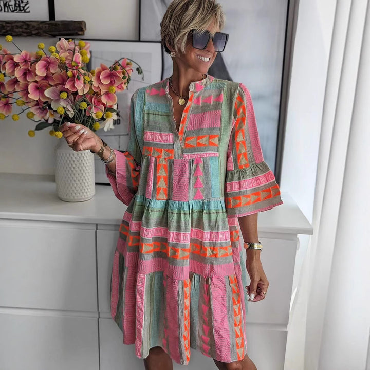 Damen luftiges Boho-Kleid mit eingewebten Mustern und kurzen Ärmeln Drune