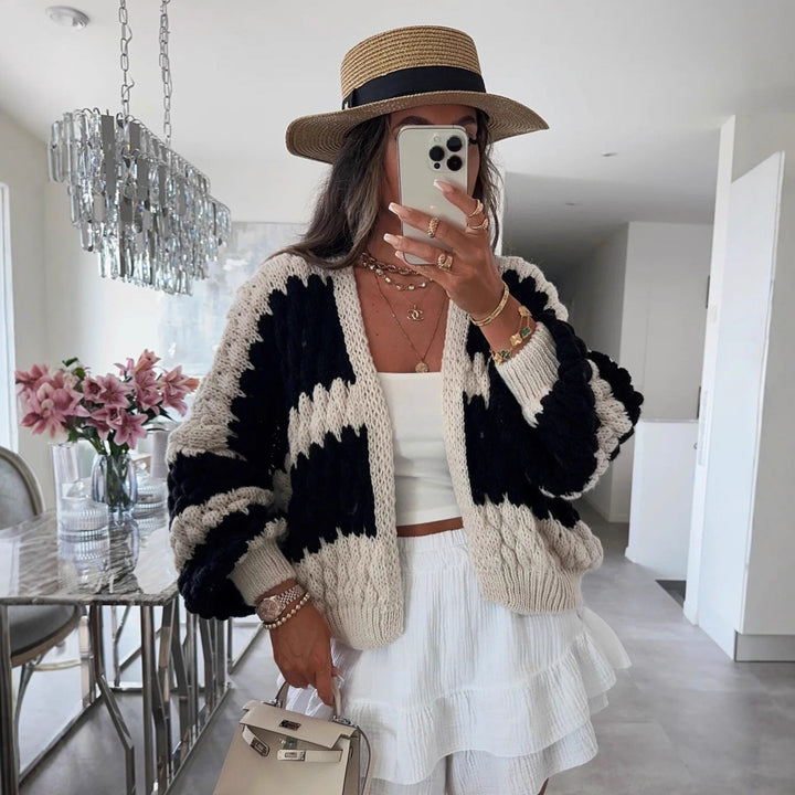 Damen lässiger Strickcardigan mit großem Zopfmuster und oversized Passform Drune