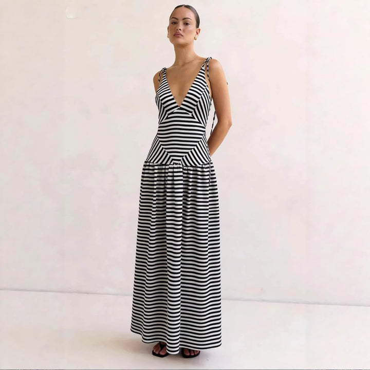 Damen Maxikleid mit tiefem V-Ausschnitt und modernem Streifenmuster Drune