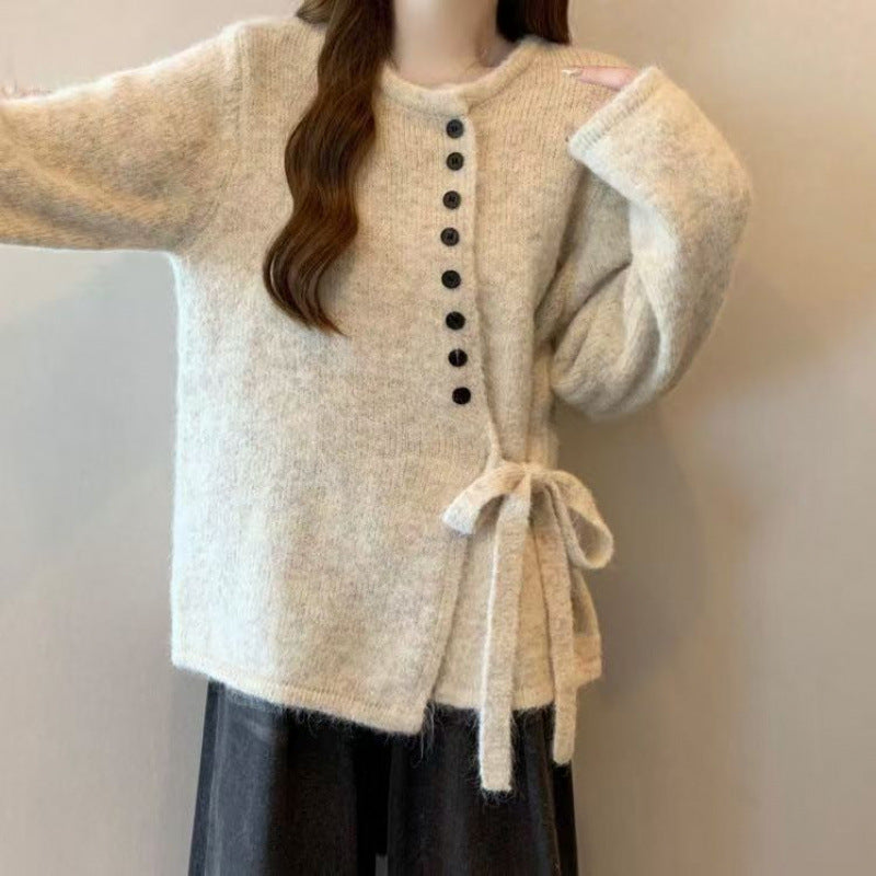 Damen stilvolle Strickjacke mit modischen Knopfdetails und Bindegürtel Drune