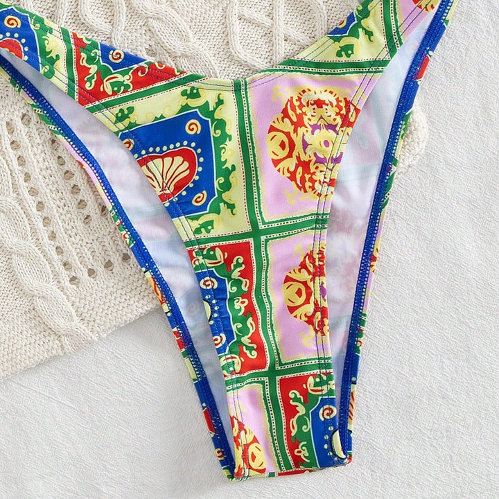 Damen Bikini mit elegantem Bandeau-Schnitt und buntem Muster Drune