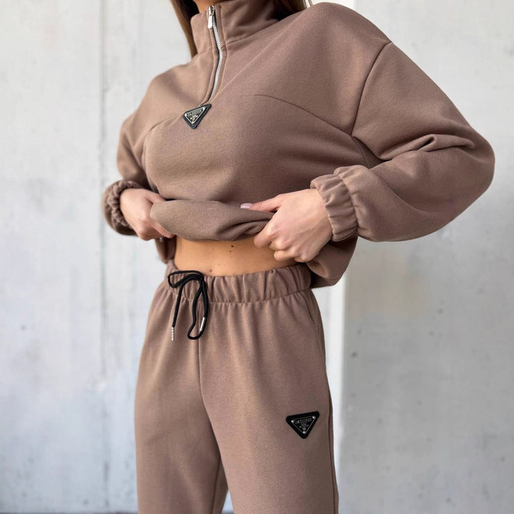 Damen sportliches Freizeit-Set mit hohem Kragen und elastischen Bündchen Drune