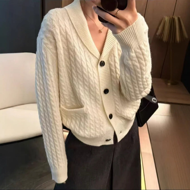Damen Strickjacke mit Zopfmuster und aufgesetzten Taschen Drune