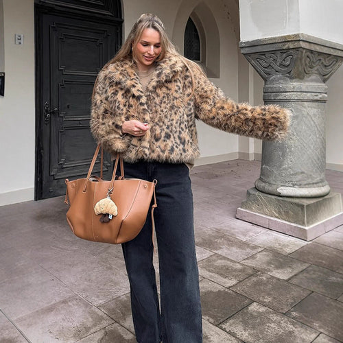 Damen Kurze Felljacke mit Leopardenmuster Drune