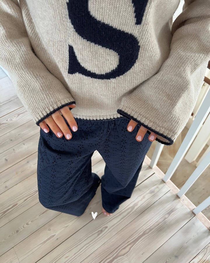 Damen Modischer Strickpullover mit grafischem Design und lässigen Hosenschnitt Drune