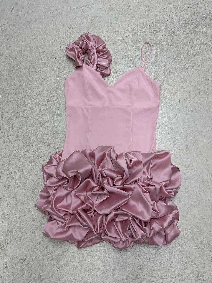 Damen Minikleid mit voluminösen Rüschendetails und einseitigen Träger Drune