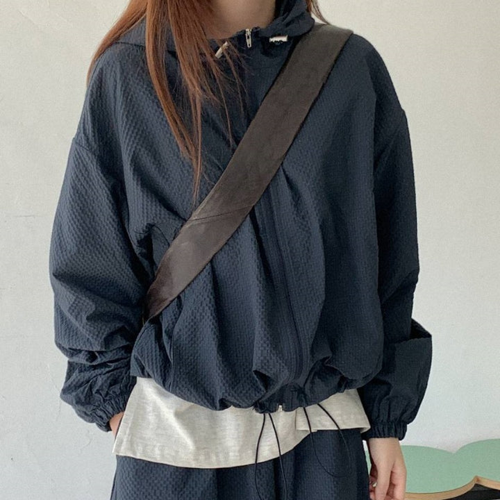 Damen leichte Übergangsjacke mit Kordelzug Drune