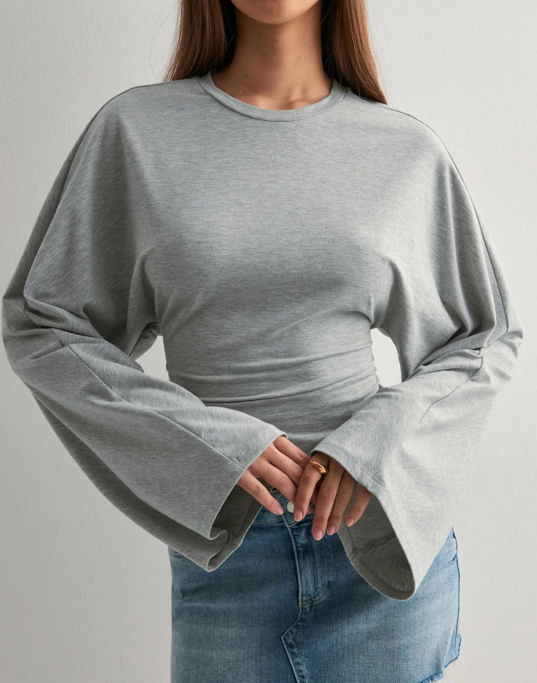 Damen cropped Langarmshirt mit weit ausgestellten Ärmeln Drune