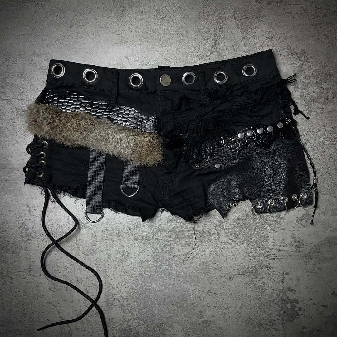 Damen Modische Shorts mit einzigartigen Details Drune