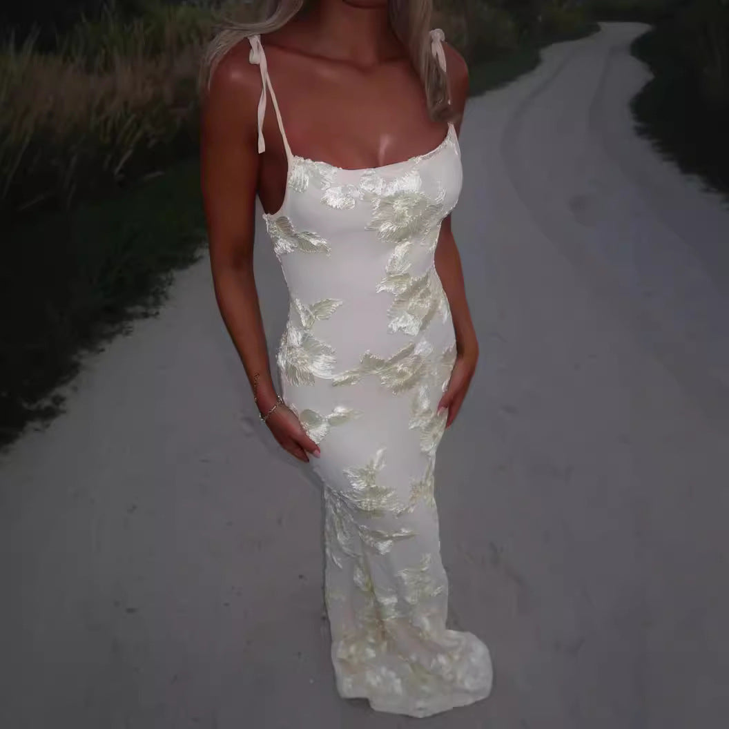 Damen Elegantes Blumenstickkleid mit trägerloser Silhouette Drune