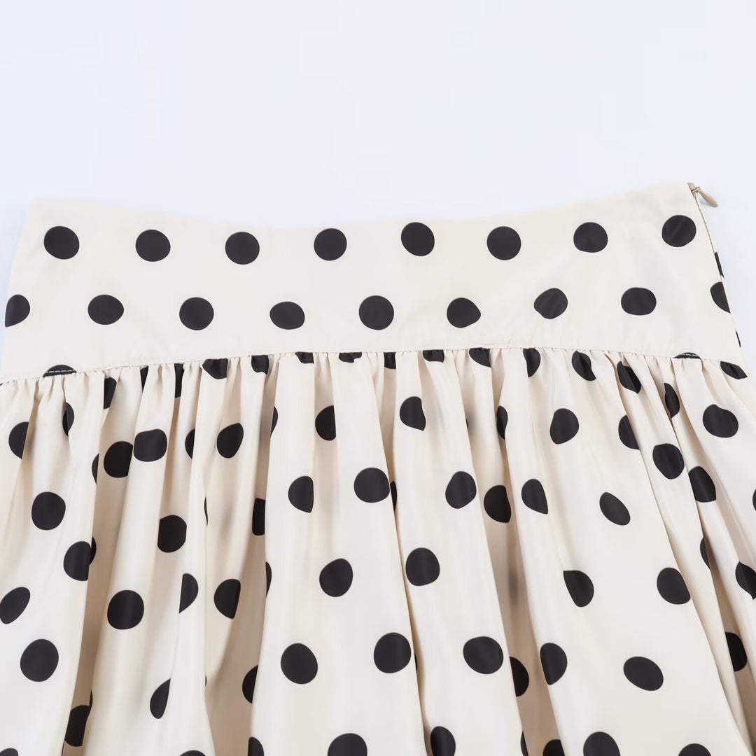 Damen Voluminöser Punkteshort mit bauschigem Saum Drune