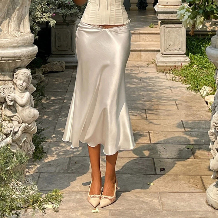 Damen elegantes Satin-Kleid mit feinen Spitzenakzenten Drune