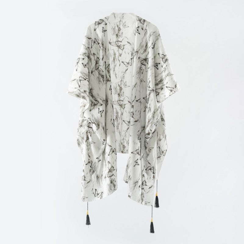 Damen eleganter Kimono mit kunstvollem floralem Muster und fransigen Kanten Drune