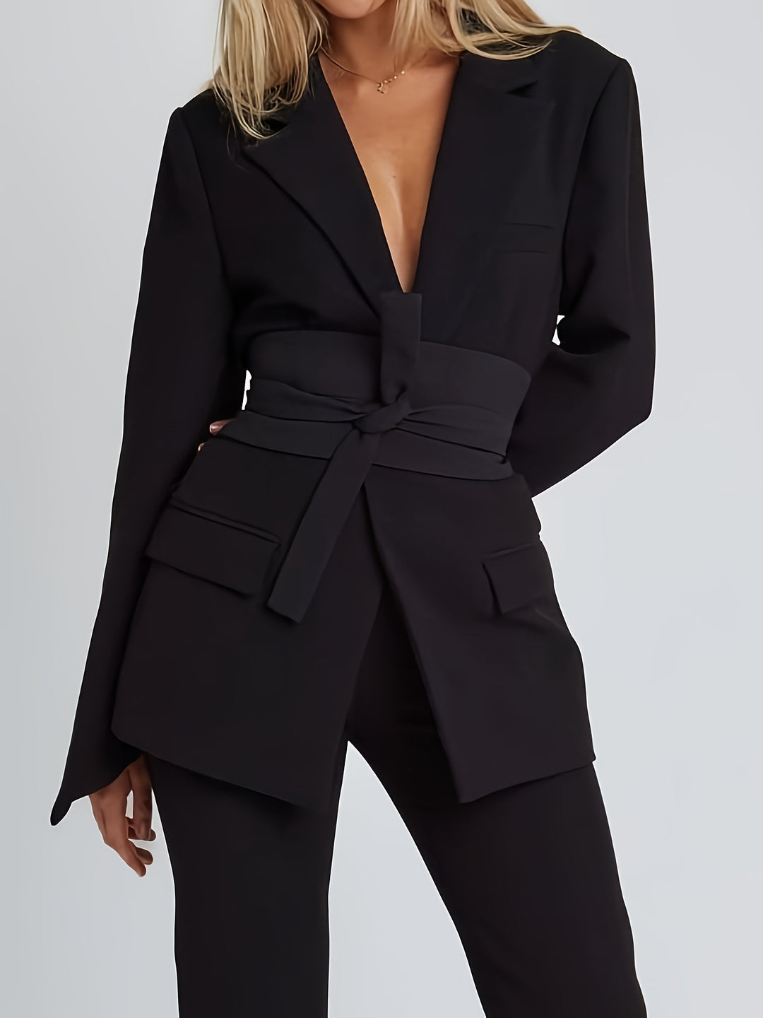 Damen eleganter Blazer mit tailliertem Schnitt und praktischem Gürtel Drune
