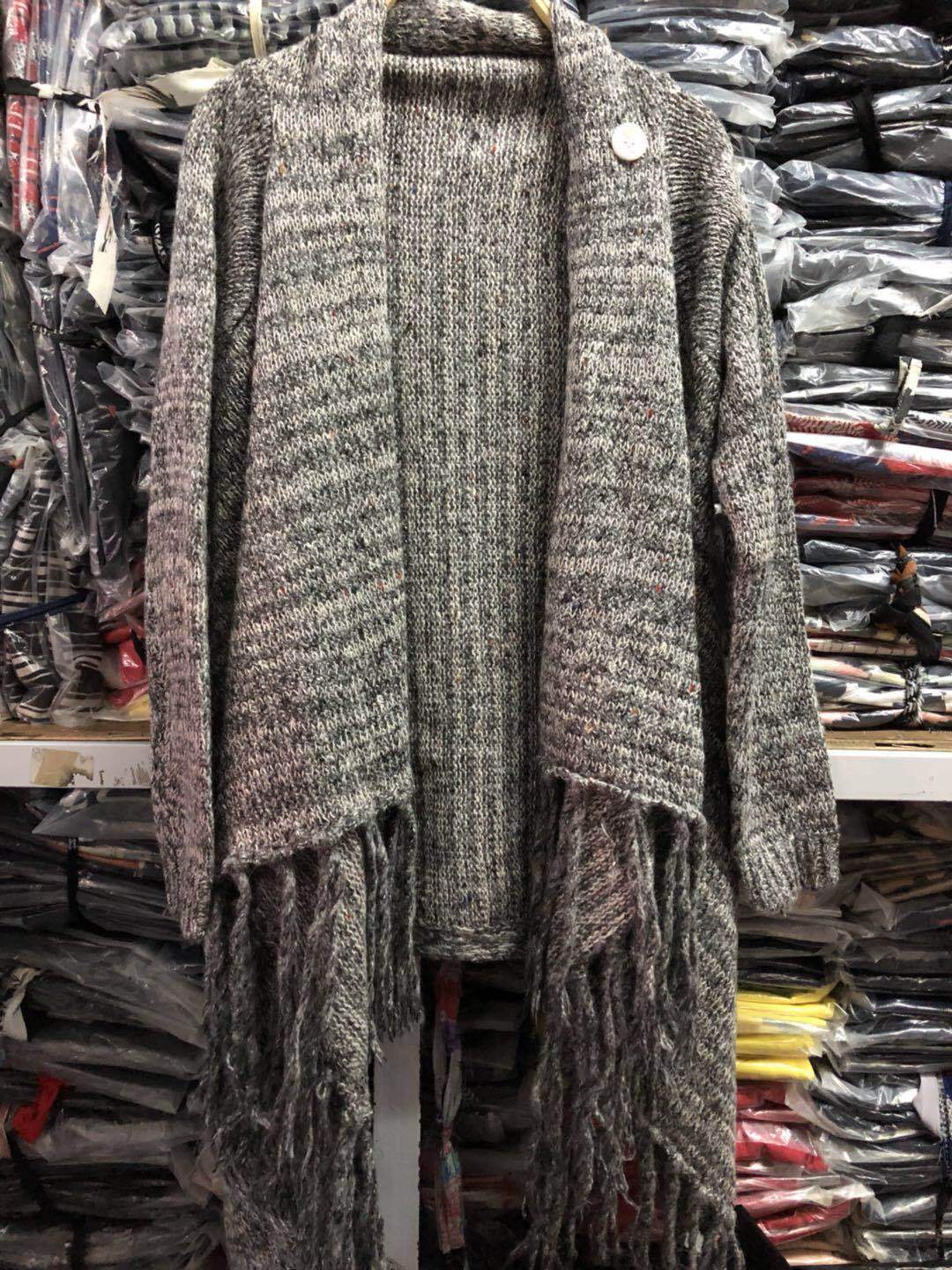 Damen gemütlicher Poncho mit Fransen Drune