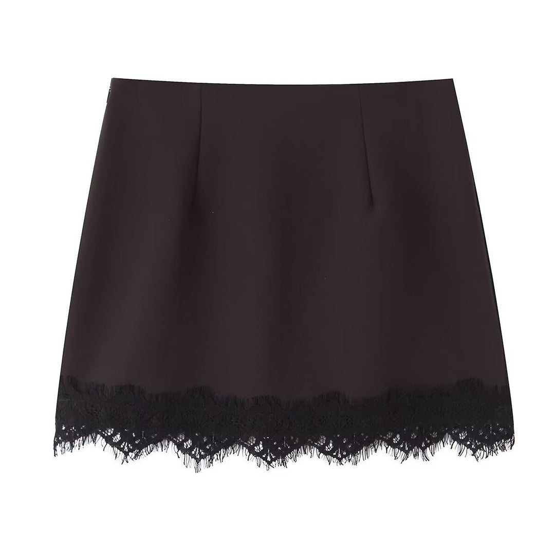 Damenrock mit elegantem Spitzenabschluss und figurbetontem Schnitt Drune