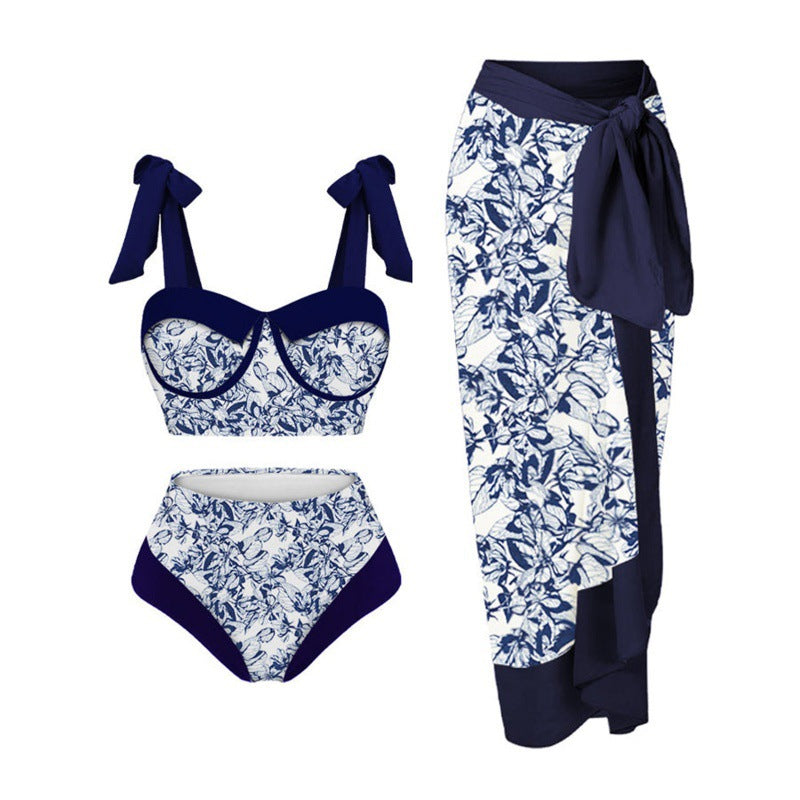 Damen Bikini-Set mit floralem Design und elegantem Überrock Drune