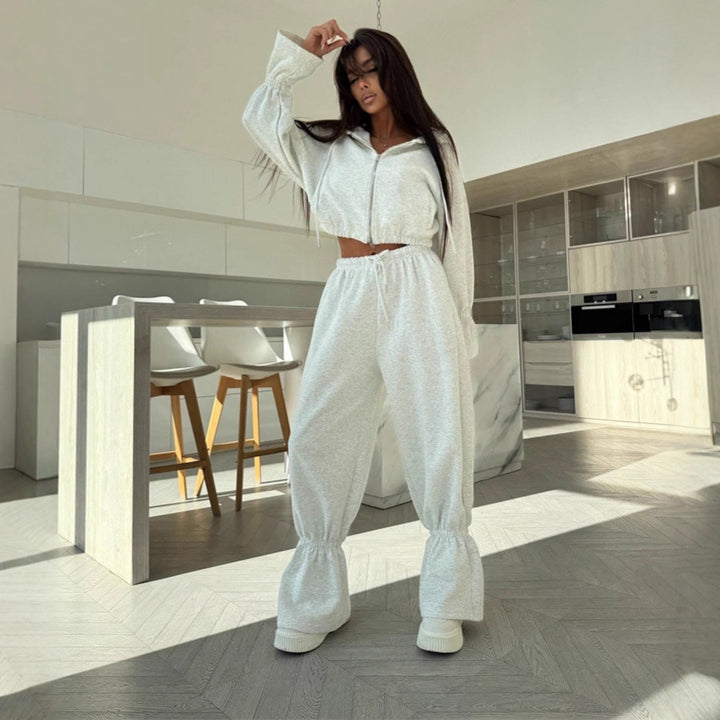 Damen Sportliches Zwei-Teiler-Set mit cropped Kapuzenpullover und weiten Hosen Drune