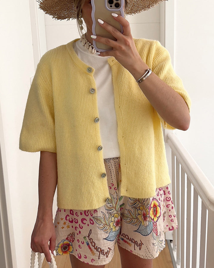 Damen luftiger Cardigan mit kurzen Ärmeln und dekorativen Knöpfen Drune