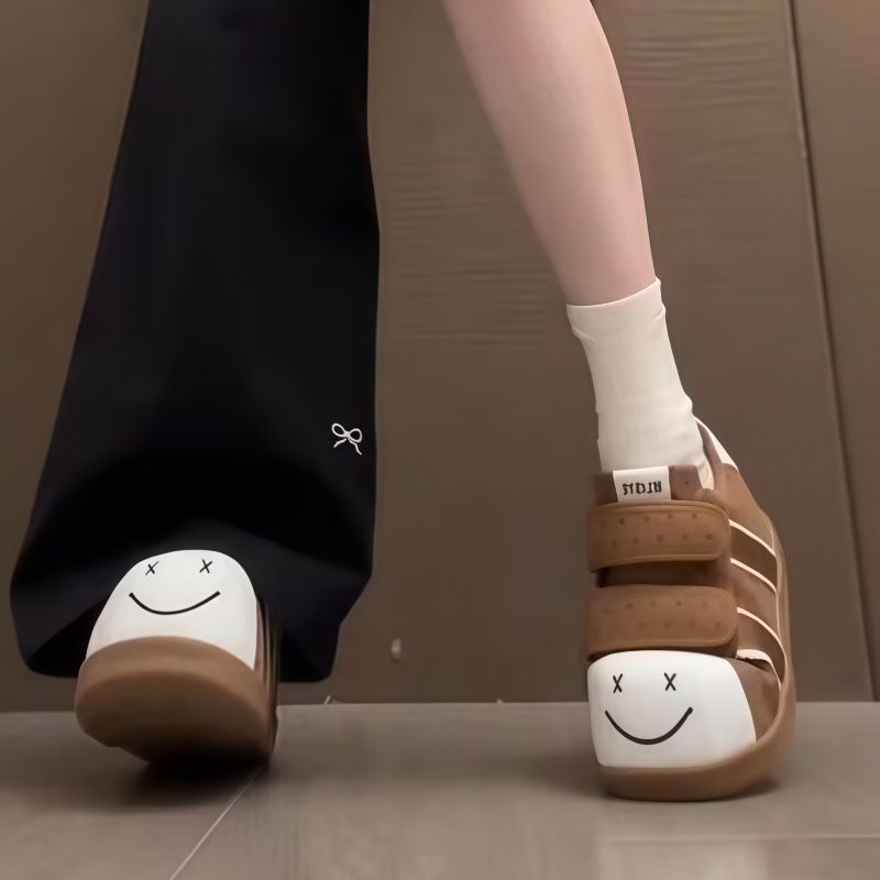 Damen Komfortable Sneaker mit praktischen Klettverschlüssen und lässigem Design Drune