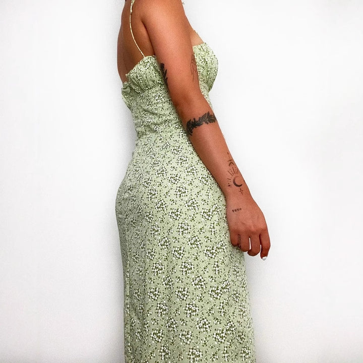 Damen Midi-Kleid mit dezentem Blumenmuster und Schlitz Drune