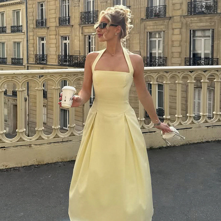 Damen Maxikleid mit elegantem Halterneck-Design und fließender Silhouette Drune