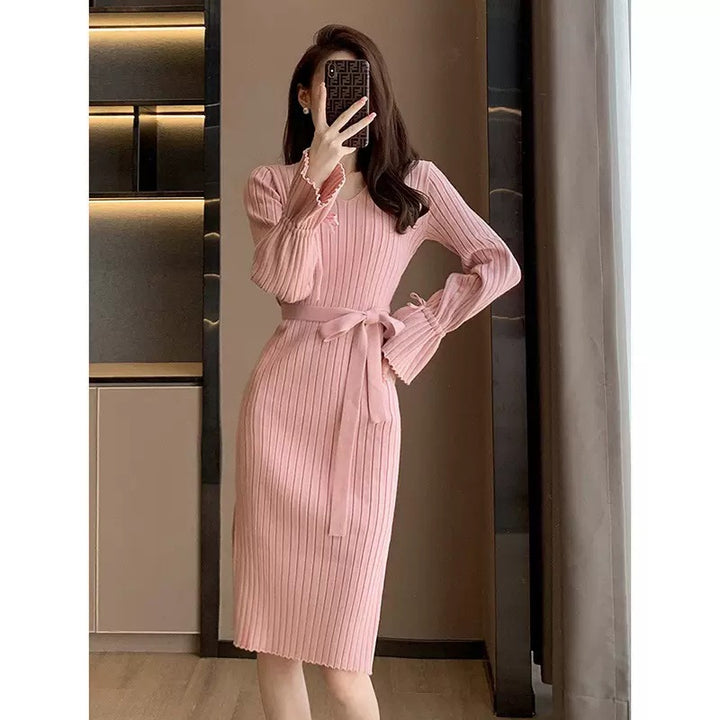 Damen Strickkleid mit schickem Gürtel und Rüschendetails Drune