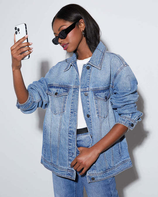 Damen Oversized Denimjacke mit modernen Details Drune