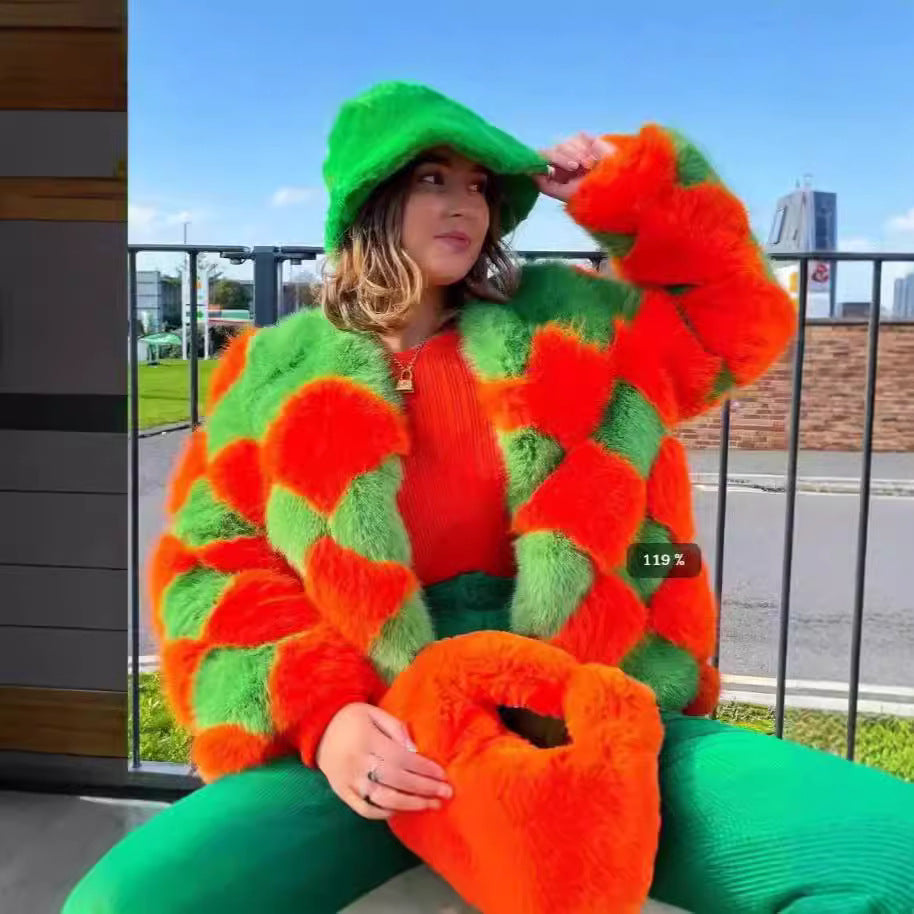 Damen auffällige Kunstpelzjacke mit innovativem Karomuster und kurzem Schnitt Drune