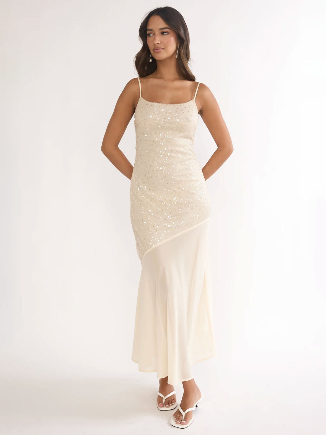 Damen Glitzerndes Maxikleid mit transparentem Obermaterial und asymmetrischem Saum Drune