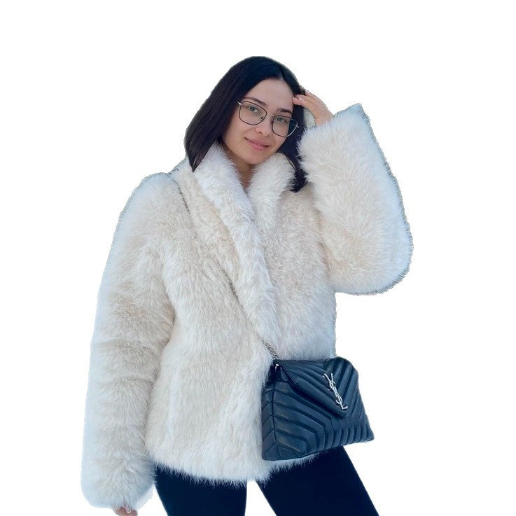 Damen Flauschige Kurzjacke mit oversized Kragen Drune
