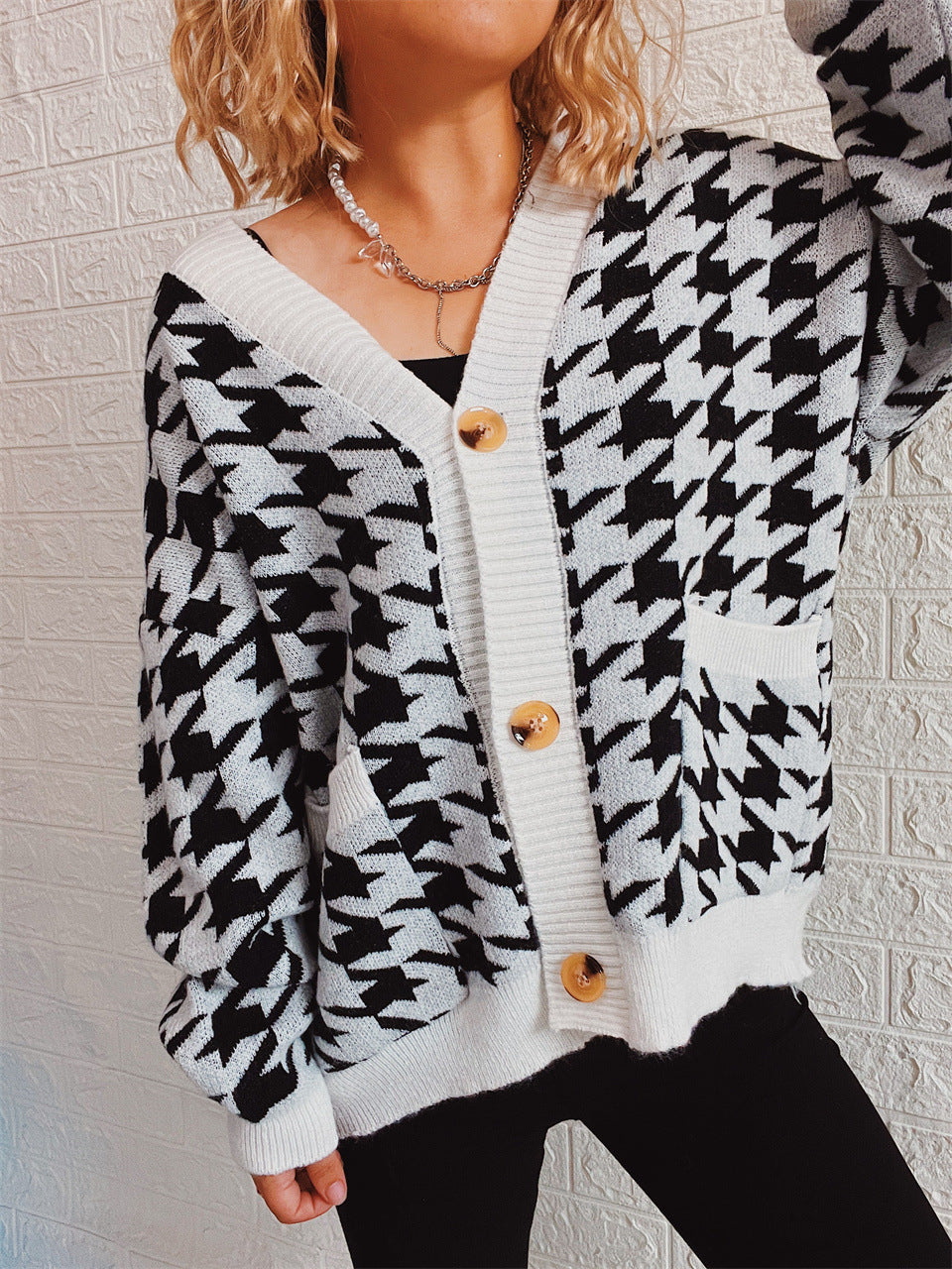 Damen lässige Strickjacke mit modernem Hundezahlenmuster Drune