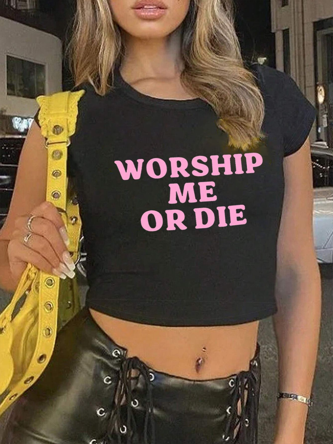 Damen Crop-T-Shirt mit auffälligem Statementdruck Drune