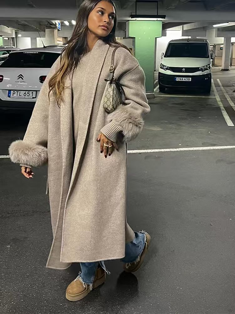 Damen Eleganter Wollmantel mit luxuriösen Pelzärmeln Drune