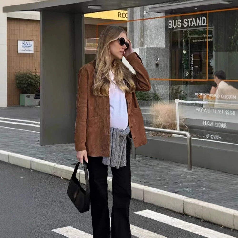 Damen weiche Wildlederjacke mit praktischen aufgesetzten Taschen und elegantem Schnitt Drune
