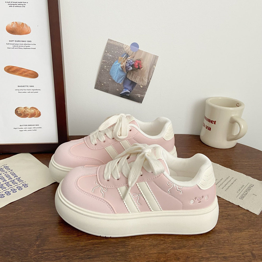 Damen Sportliche Plateau-Sneakers mit verspielten Applikationen Drune
