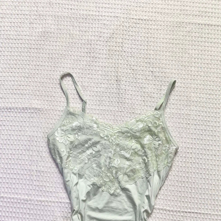Damen Spitzen-Cami-Top mit fließendem Schnitt Drune