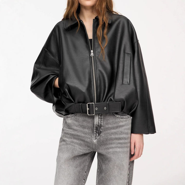 Damen nan kurz geschnittene Kunstlederjacke mit durchgehendem Reißverschluss und taillierendem Gürtel Drune