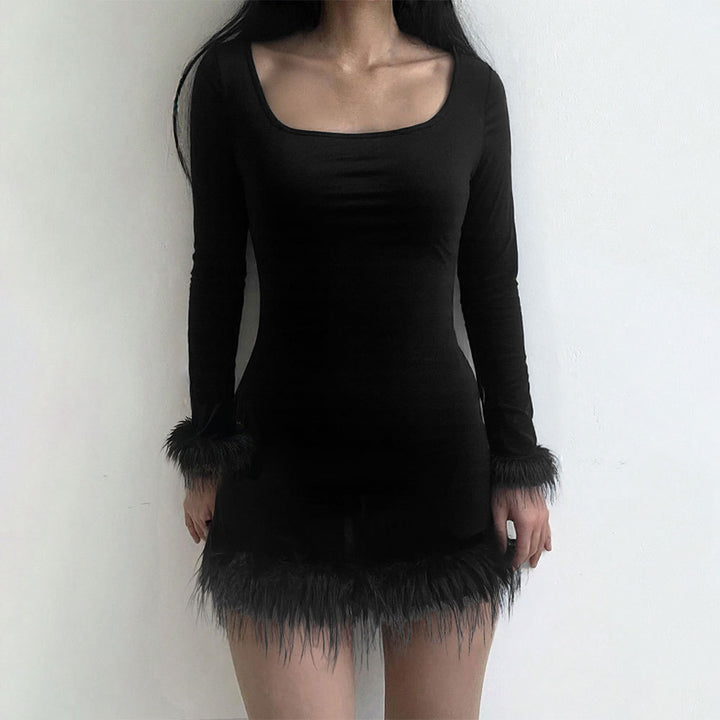 Damen Minikleid mit eleganten langen Ärmeln und fedrigen Abschlüssen Drune