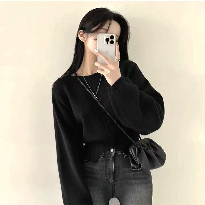 Damen Crop-Pullover mit Knopfdetail und oversized Ärmeln Drune