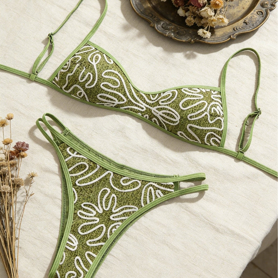 Damen Triangel-Bikini mit trendigem Stickmuster Drune