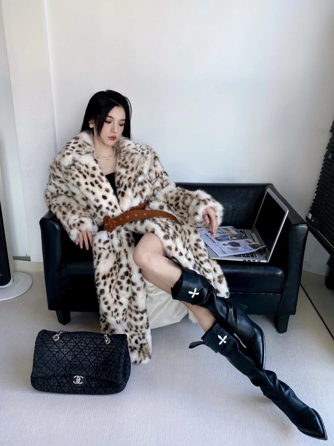 Drune | Leopard Print Mantel - Kühnes Statement-Stück - Plüsch Kunstfell - Winter Glam