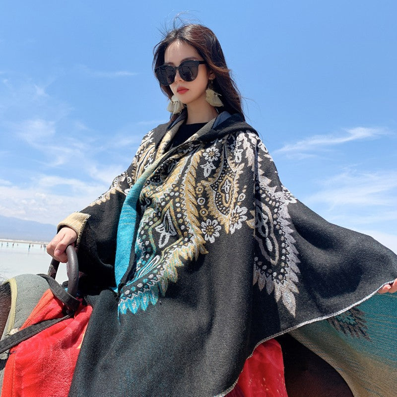Damen Poncho mit Kapuze und kunstvollem Paisleymuster Drune