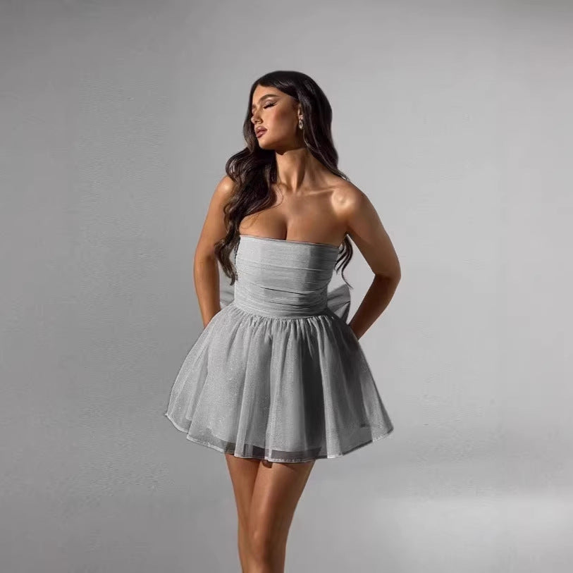 Damen Neckholder Minikleid mit schimmernden Details und eleganter Silhouette Drune